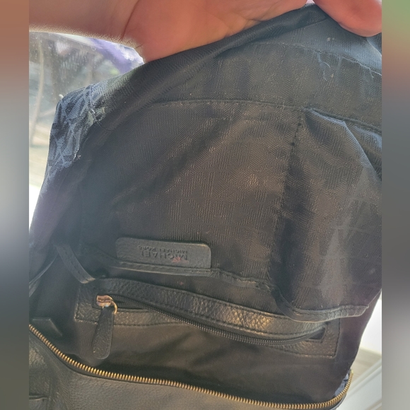 Micheal Kors Purse - Picture 3 of 4